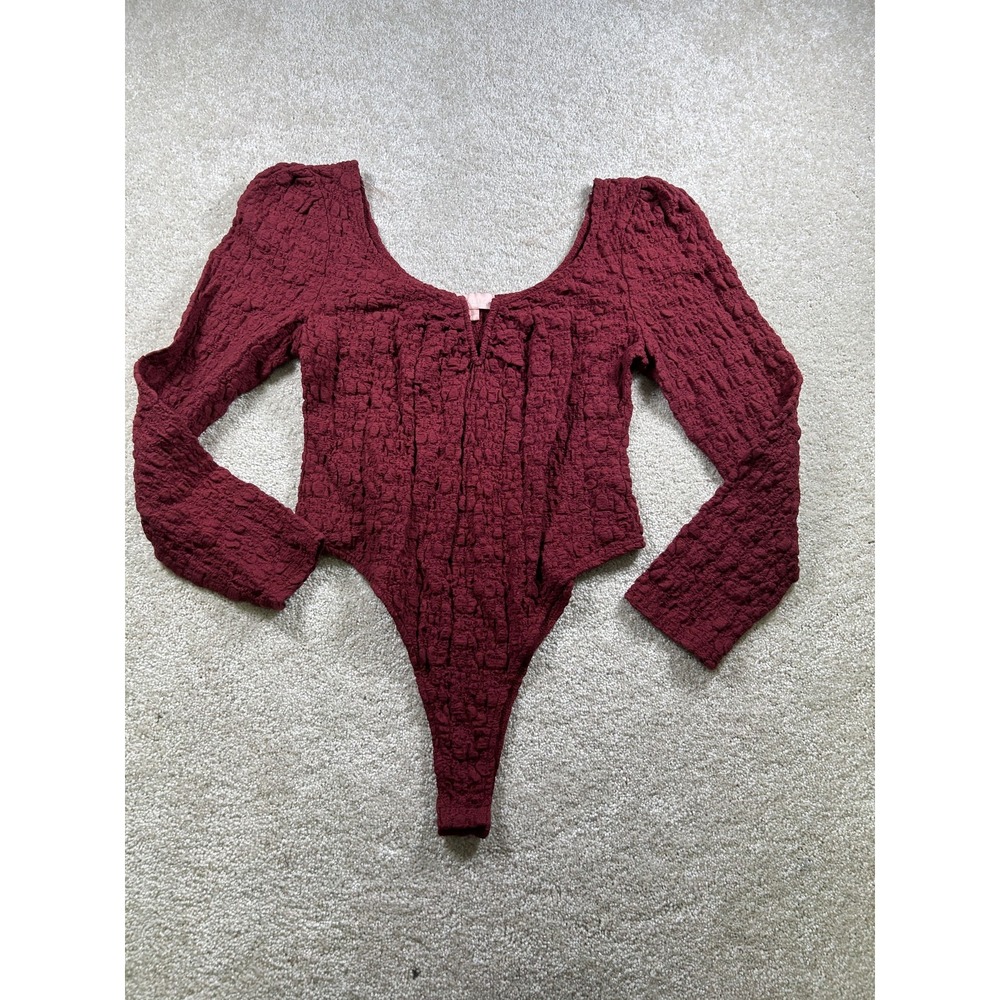 Charmed Hearts Bodysuit Womens Large‎ Burgundy Textured Long Sleeve Stretchy Top